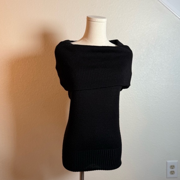 H&M Elegant Black Women's Short Sleeve Off The Shoulder Sweater Top Size XS - Picture 2 of 6
